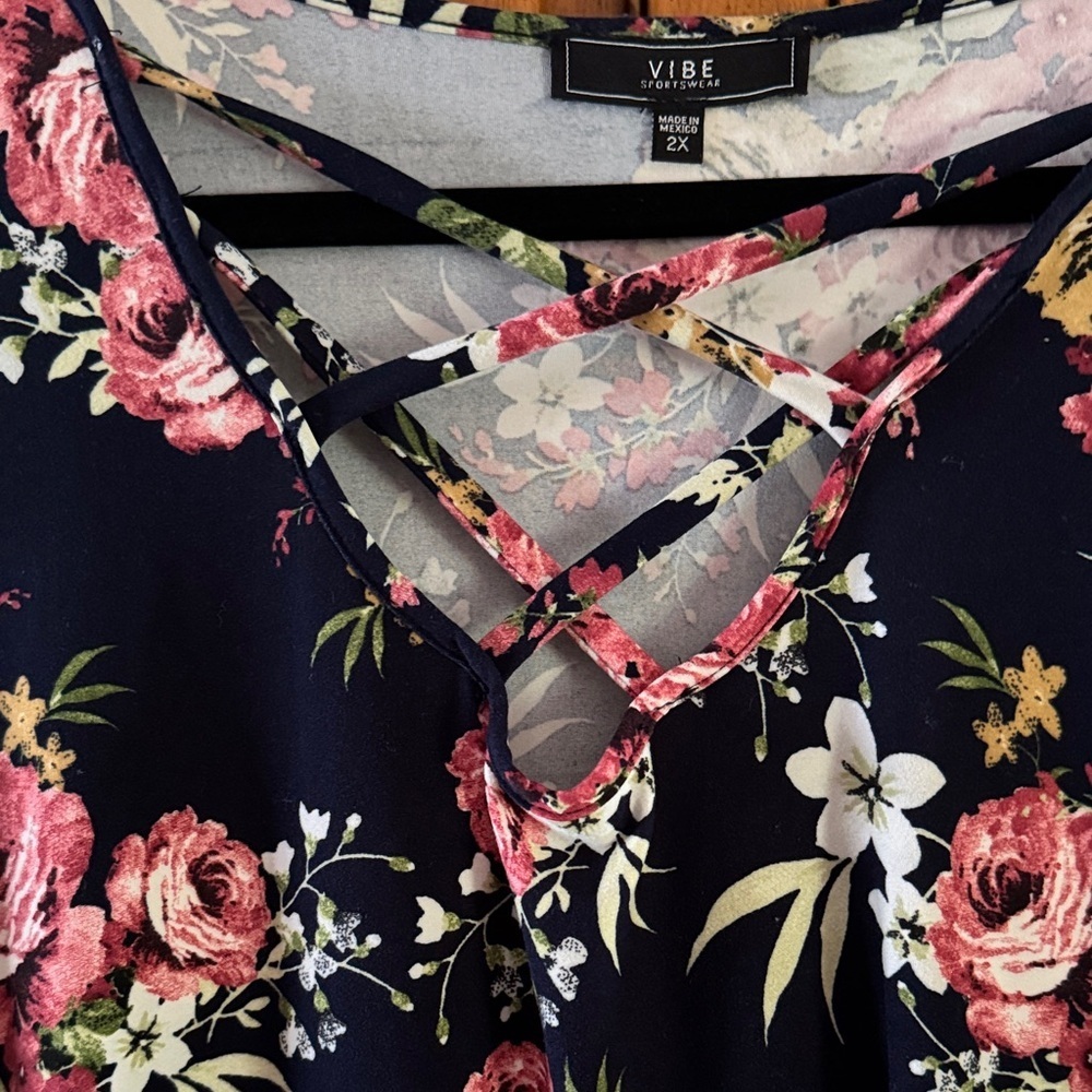 Vibe Sporty Floral Dress 2X - Picture 4 of 4